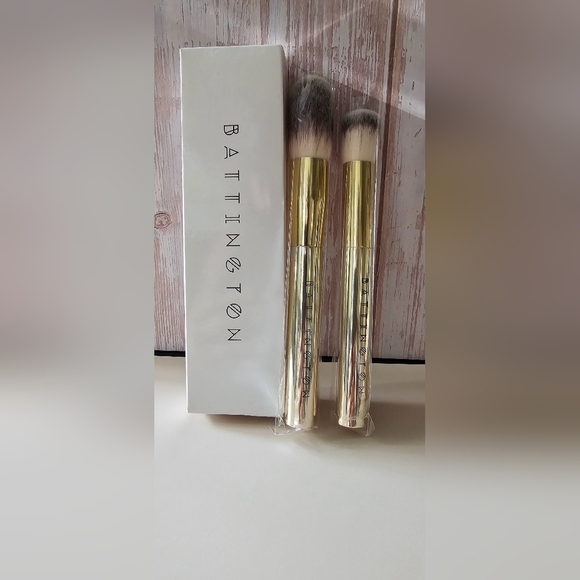Battington BeautyBattington Powder and Contour Brush Set NIB - Picture 2 of 4